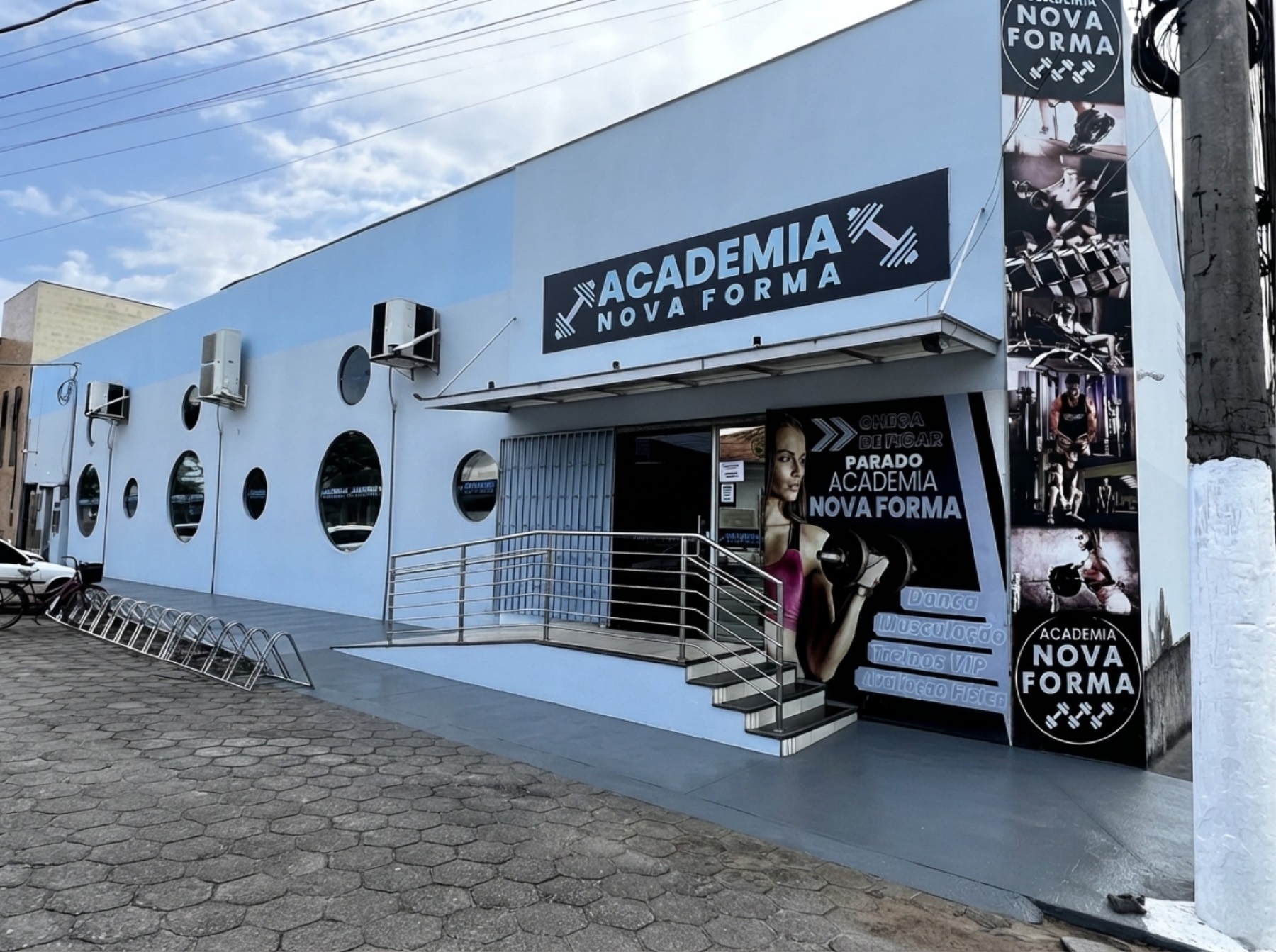 Fachada da Nova Forma Academia em Linhares